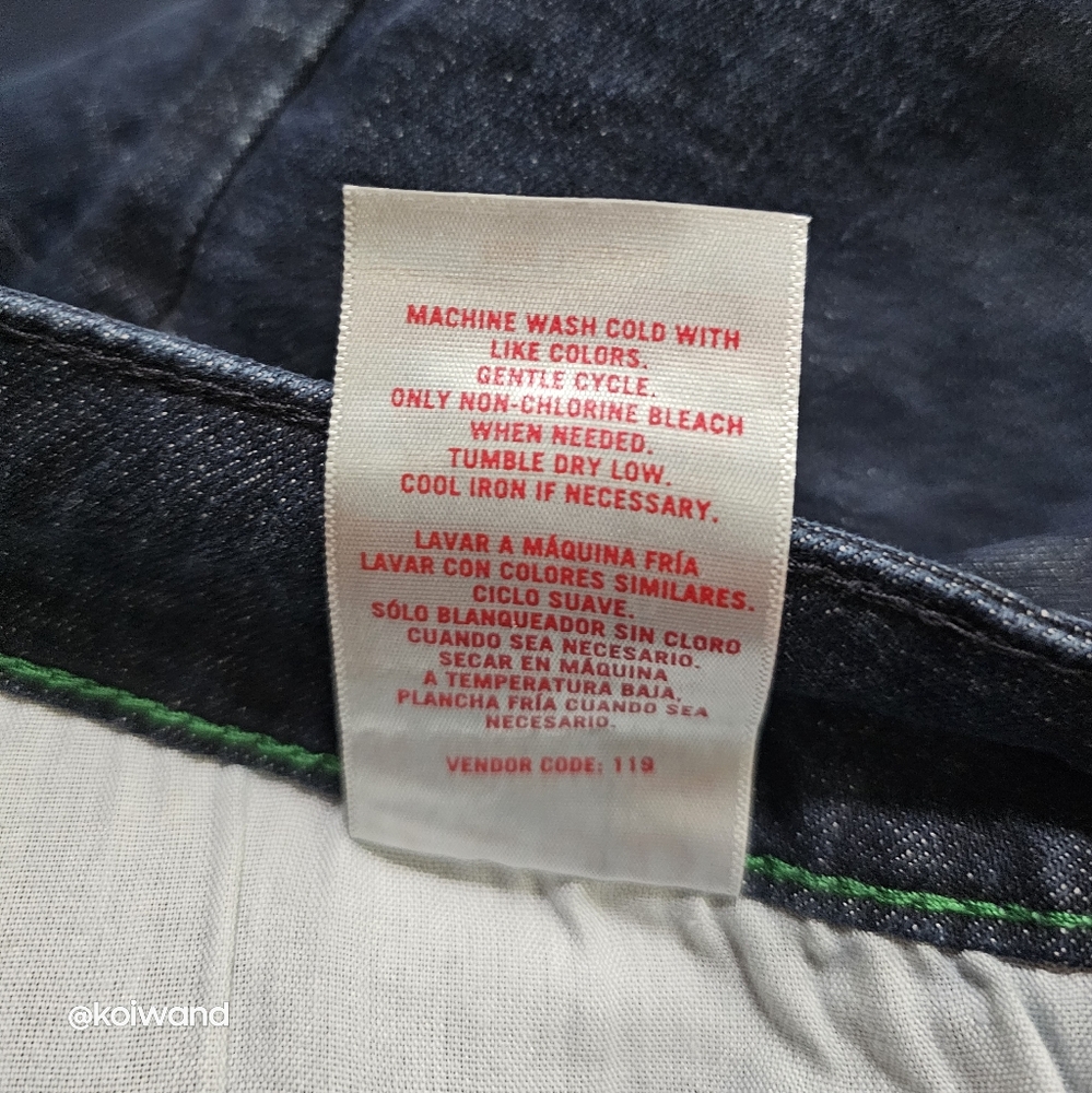 IZOD Men's Comfort Straight Jeans Stretch - Picture 15 of 16